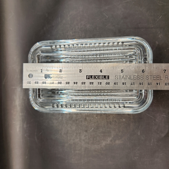 Ribbed 6"x3" Covered Clear Glass Refrigerator Dish - Picture 11 of 12
